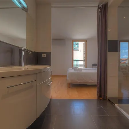 Immogroom - Beautiful Duplex - Sea View - Quiet - Ac - Wifi - Garage *